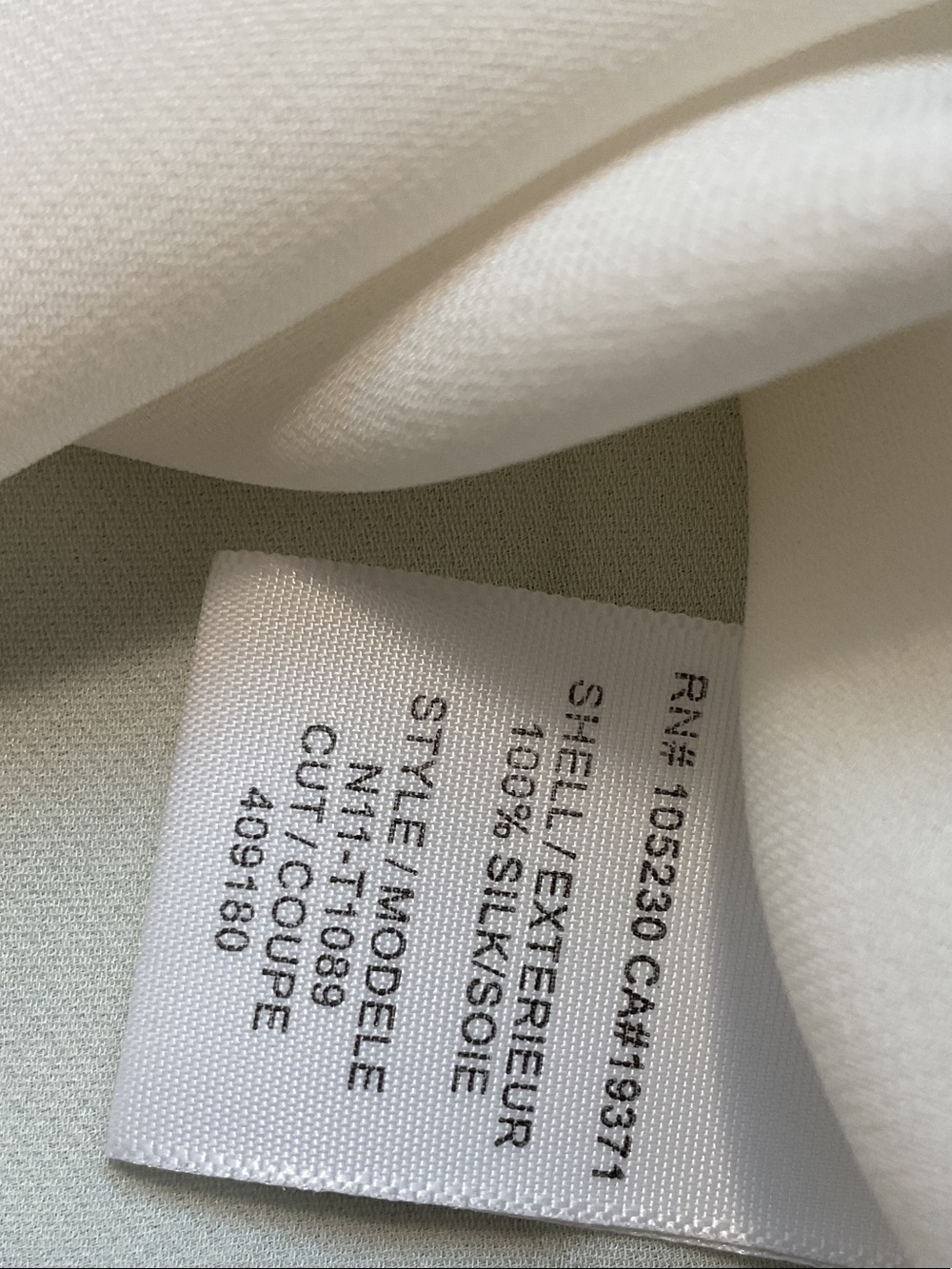 Joie Cream V-Neck Short Sleeve 100% Silk Blouse Large - Picture 4 of 12
